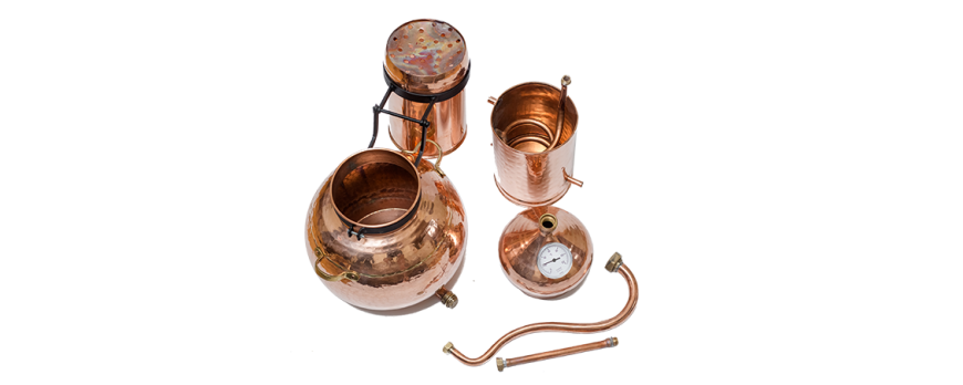 The principle of operation of an alambic with a column